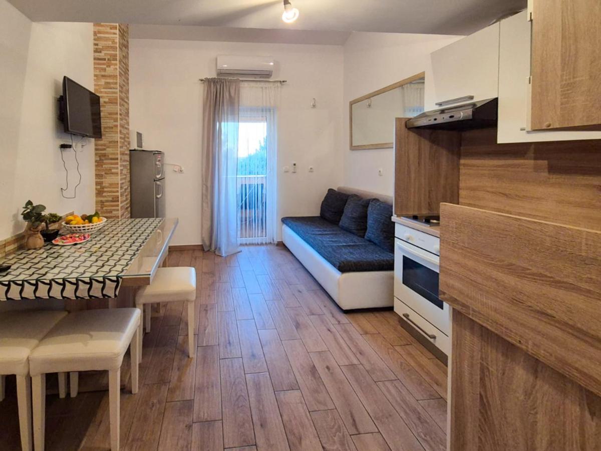 Apartman Meghan Пула Екстериор снимка