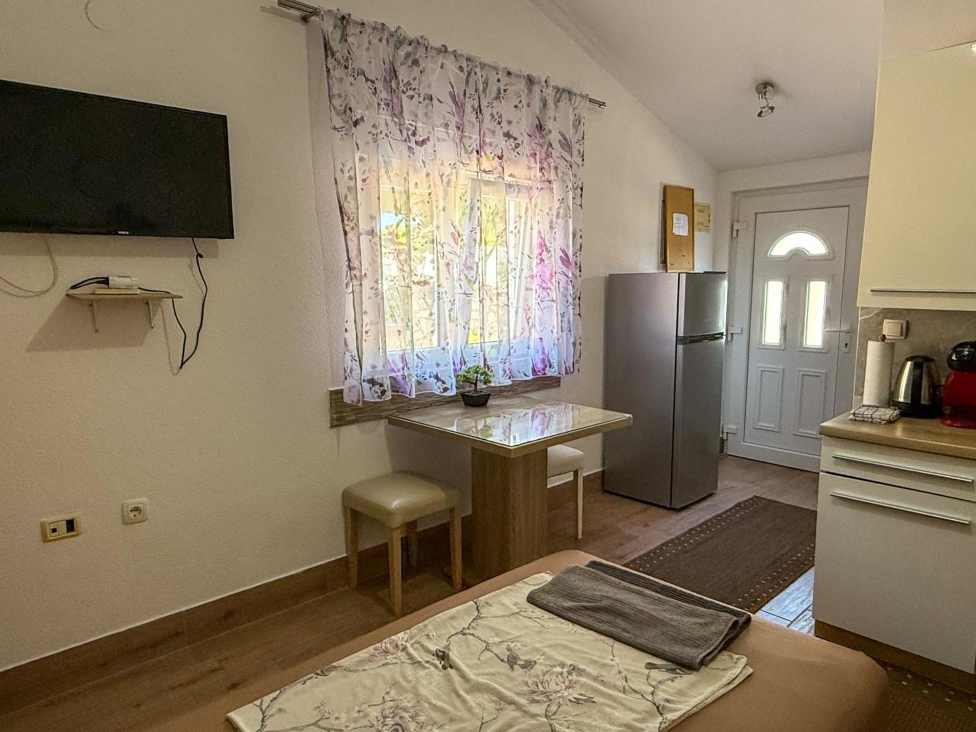 Apartman Meghan Пула Екстериор снимка